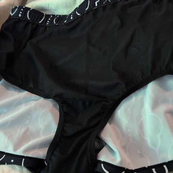 Blair Women's Colorful Black White Geometric Print Swim Shorts Elastic Sz 12 - Picture 5 of 5